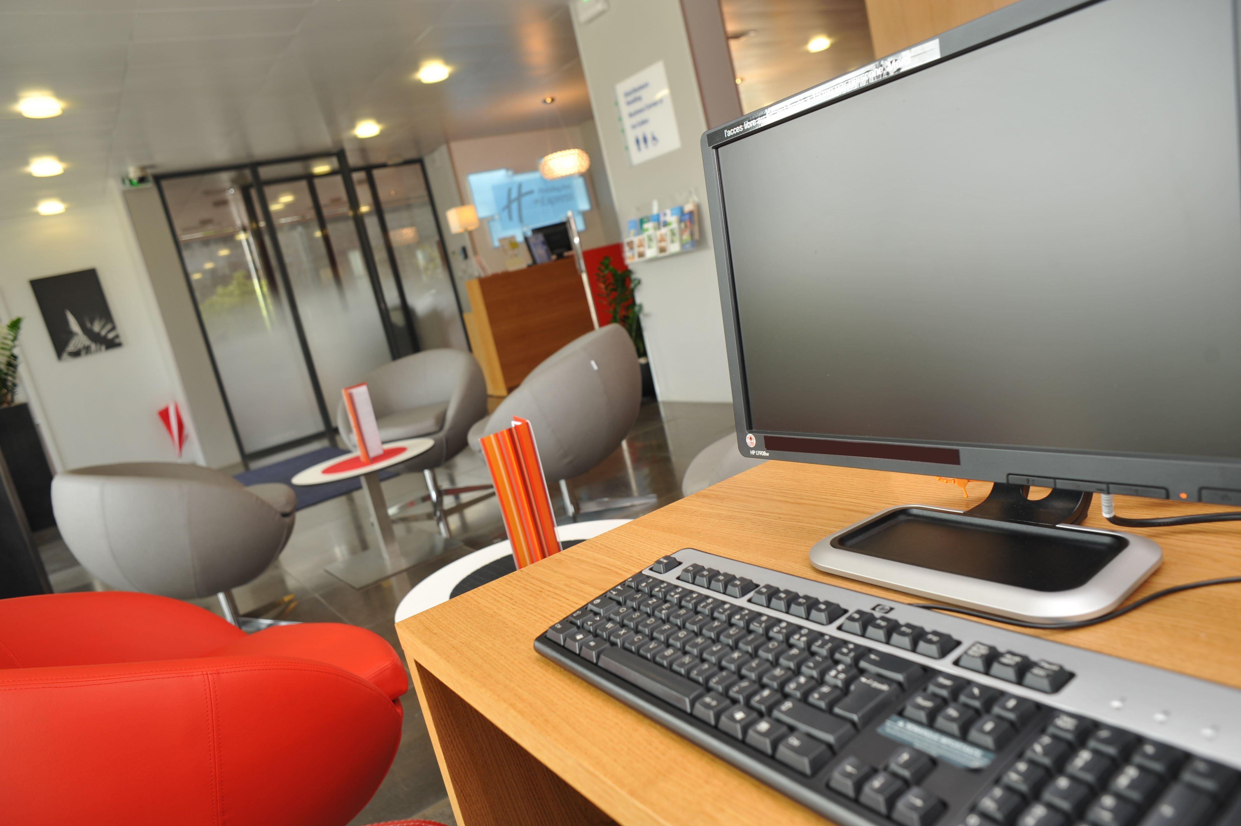 Holiday Inn Express Saint-Nazaire By Ihg Saint-Nazaire (Loire-Atlantique) Exterior foto
